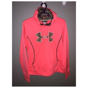 🦆2/$30 Under Armour Camo Pink Hoodie